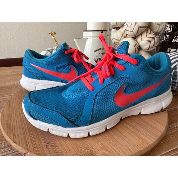 Nike Women's Flex Run Size 9.5 - Picture 5 of 6